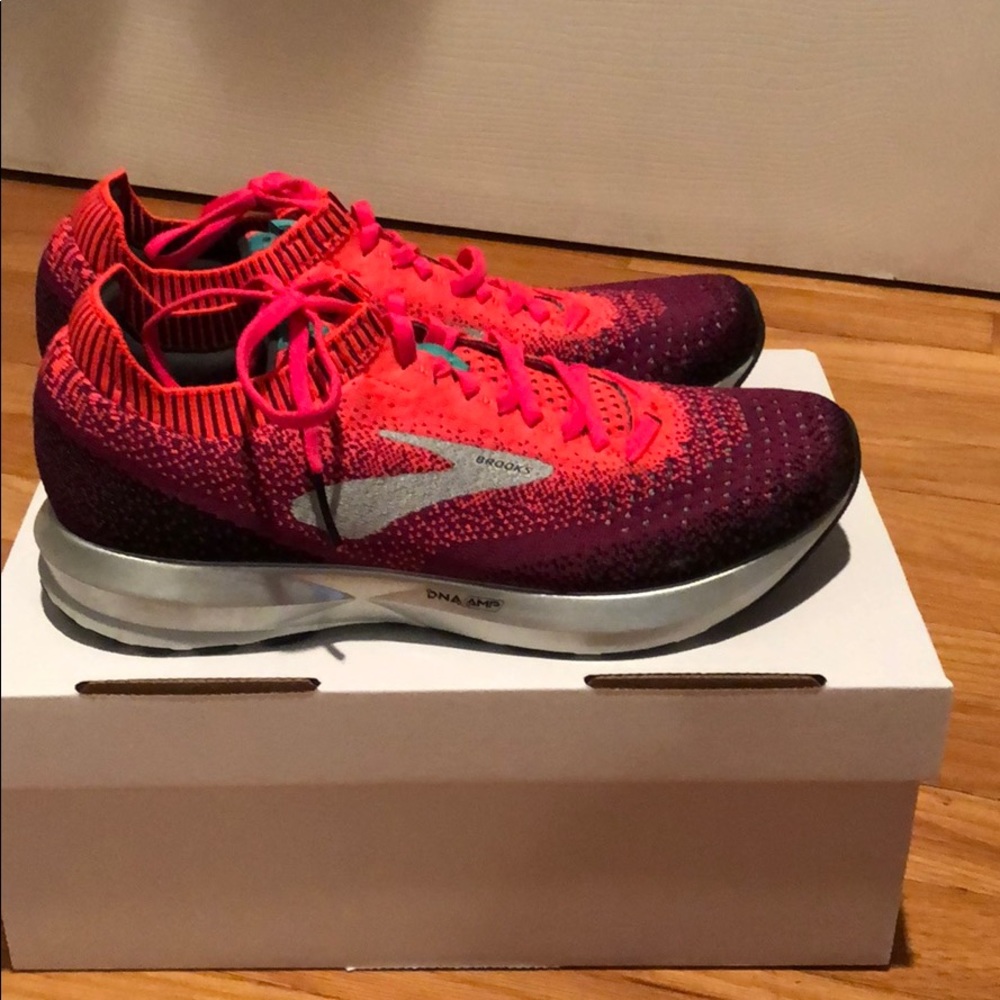 Brooks Women’s Levitate 2